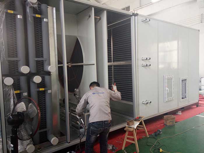 威海某大型化工企業(yè)兩臺(tái)10%濕度，40000風(fēng)量2臺(tái)除濕機(jī)組